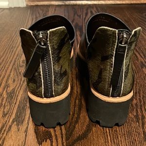 All Black Flatform Tread Women’s shoe